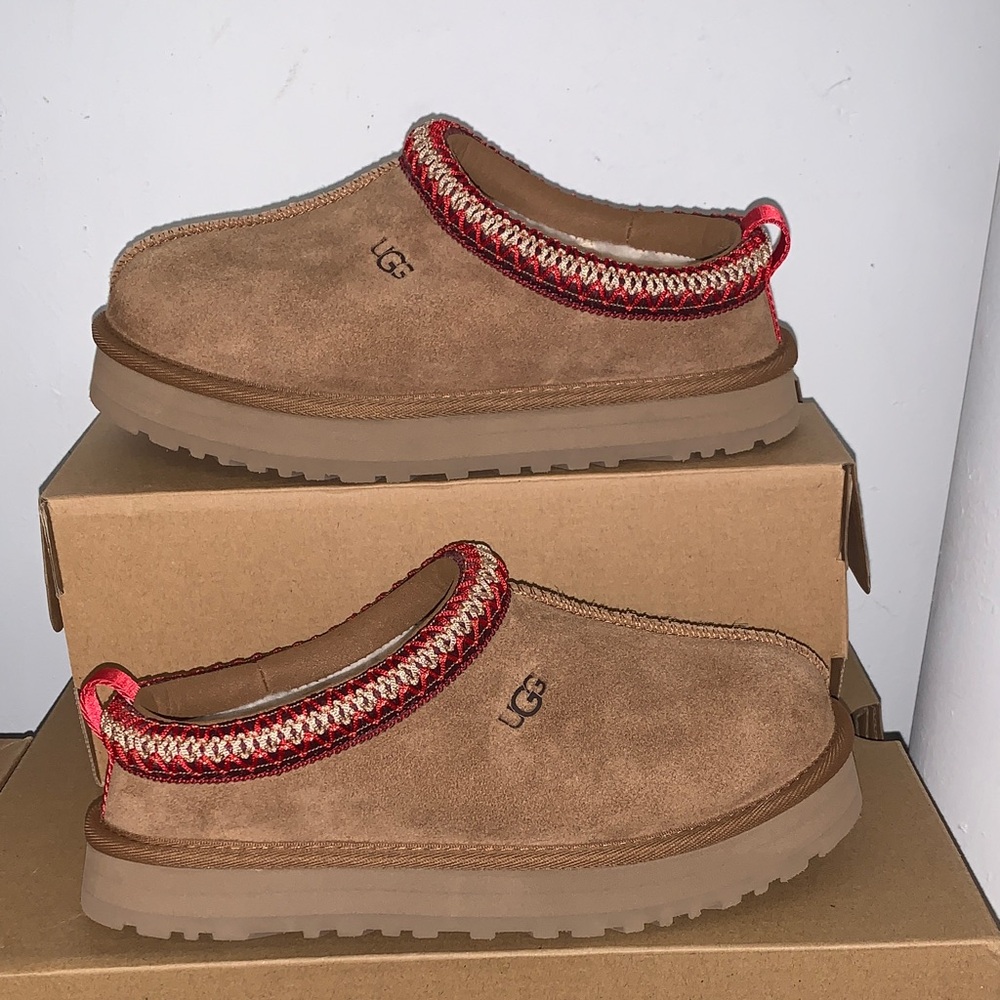 UGG Kids Slippers in Tan and Red
